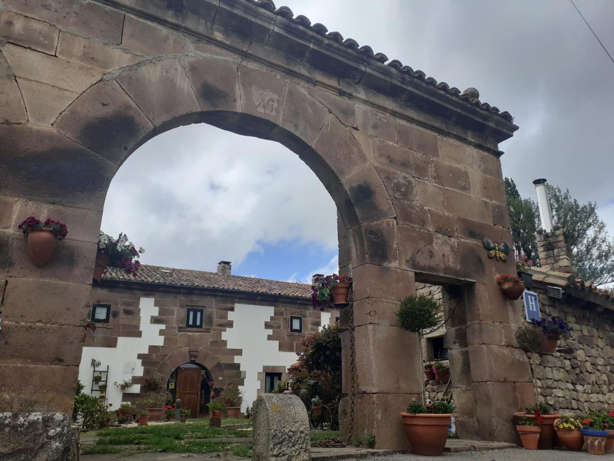 Villa La Casona De Barrio à Barrio  Extérieur photo